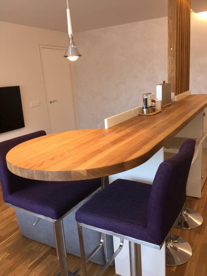 Modern City Center Apartment Marijampole Bagian luar foto
